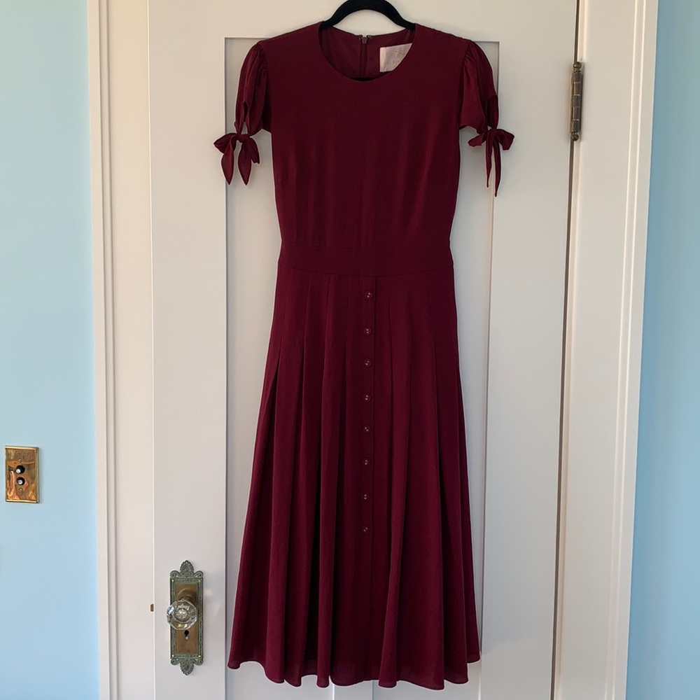Gal Meets Glam Bette pleated midi dress